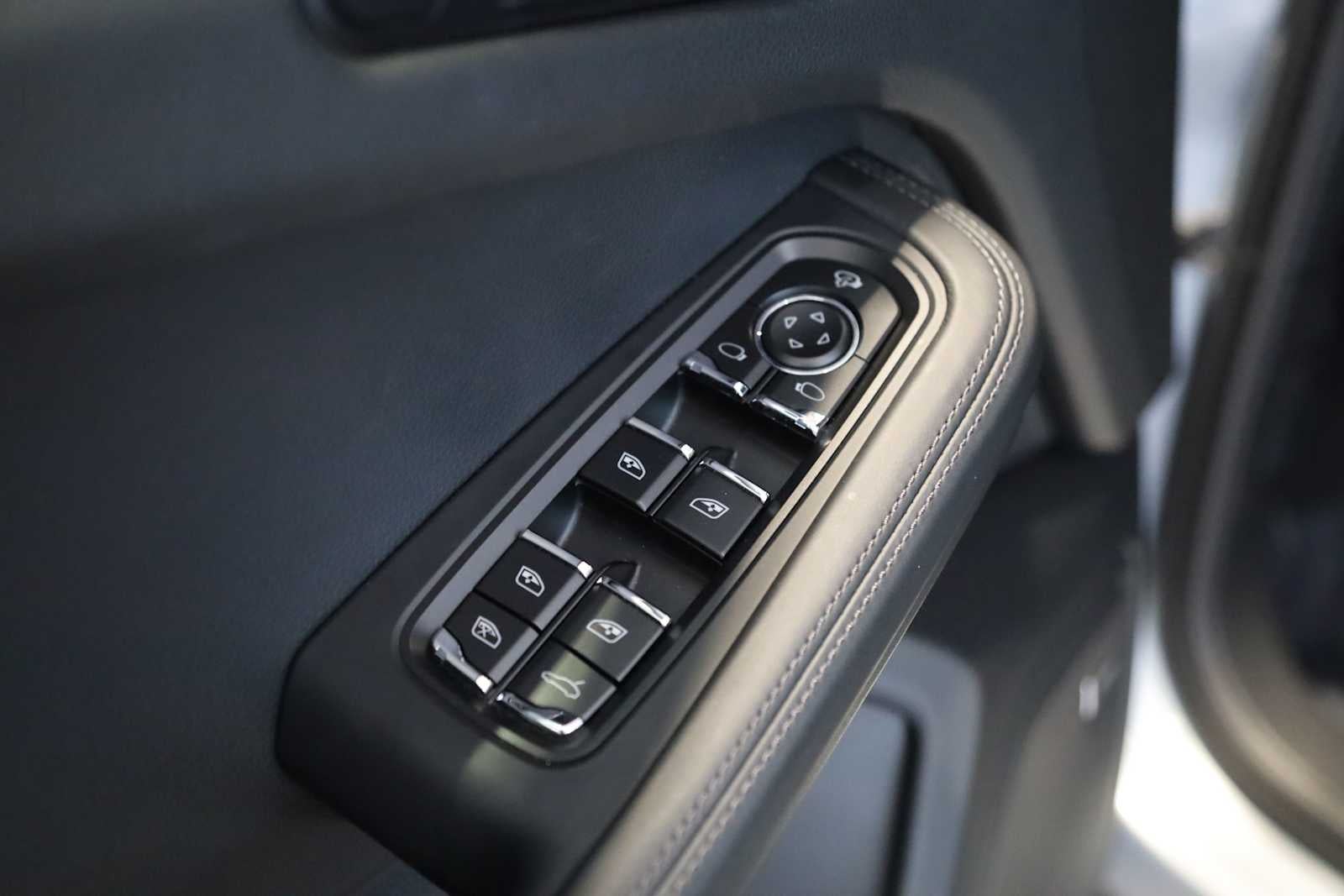 2026 Porsche Macan Macan T