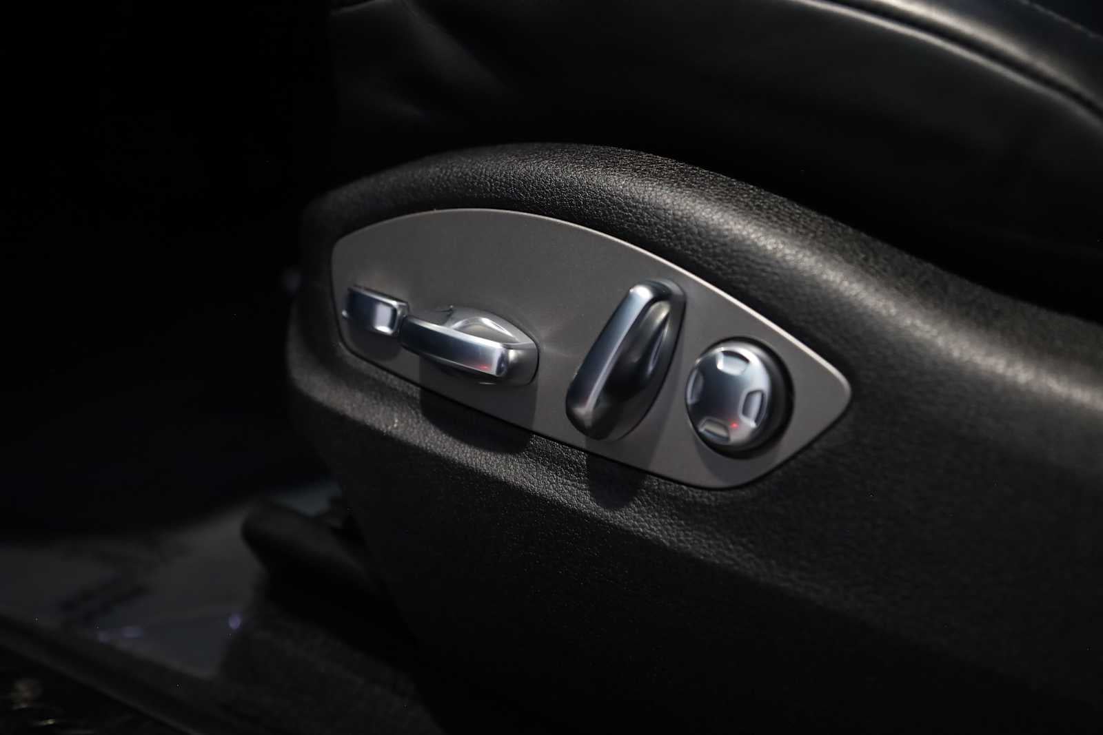 2026 Porsche Macan Macan T