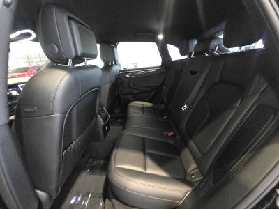2020 Porsche Macan Macan