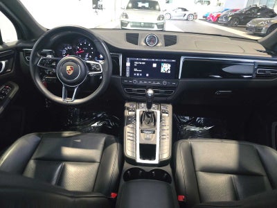 2020 Porsche Macan Macan