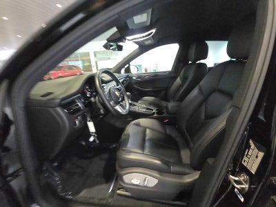 2020 Porsche Macan Macan