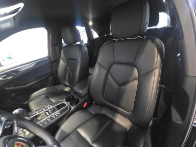 2020 Porsche Macan Macan