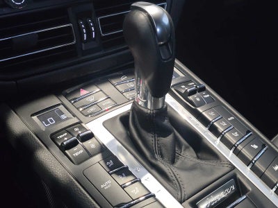 2020 Porsche Macan Macan