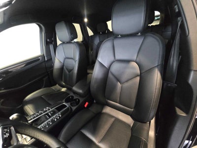 2020 Porsche Macan Macan