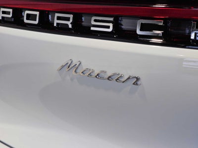 2025 Porsche Macan Base