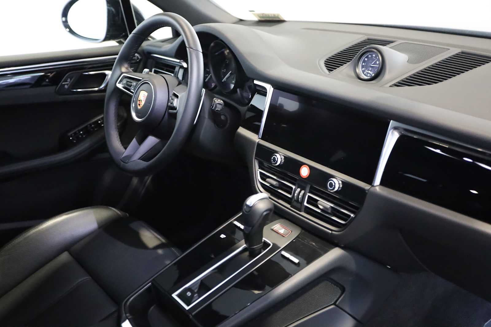 2025 Porsche Macan Macan