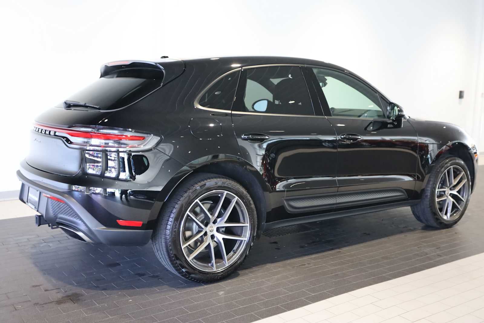 2025 Porsche Macan Macan
