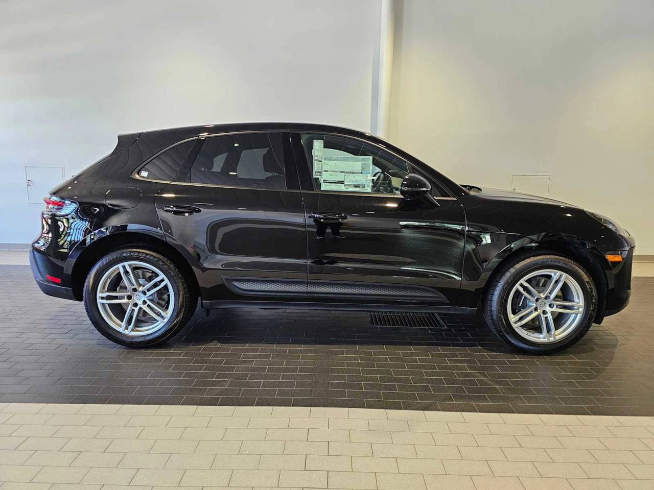2025 Porsche Macan Macan
