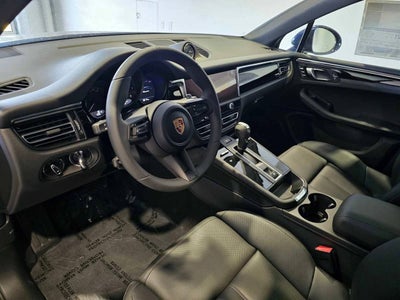 2025 Porsche Macan Macan
