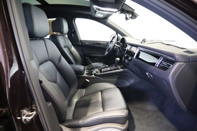 2025 Porsche Macan Macan T