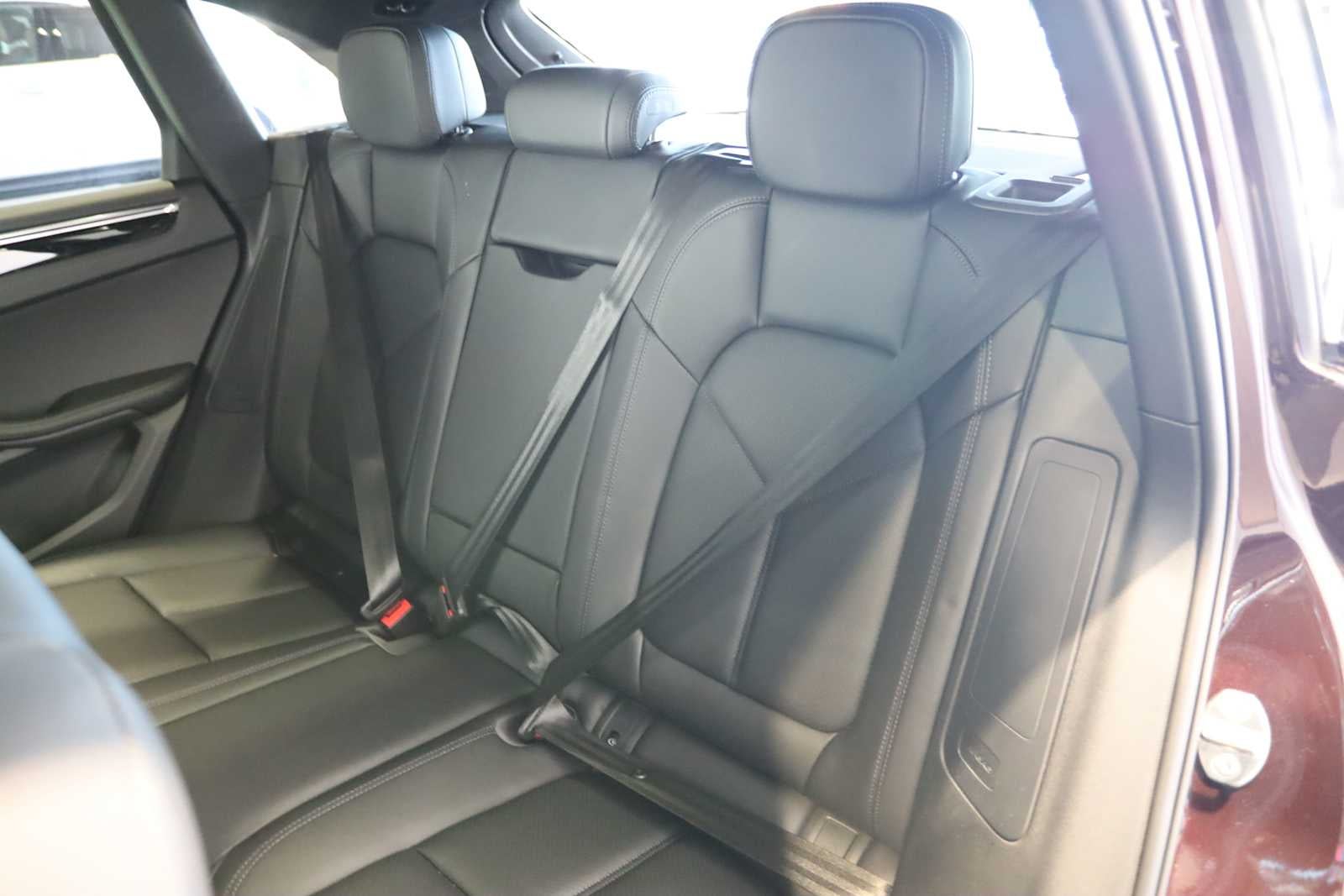 2025 Porsche Macan Macan T