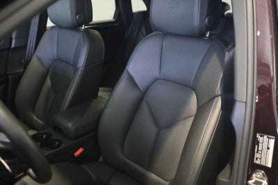 2025 Porsche Macan Macan T
