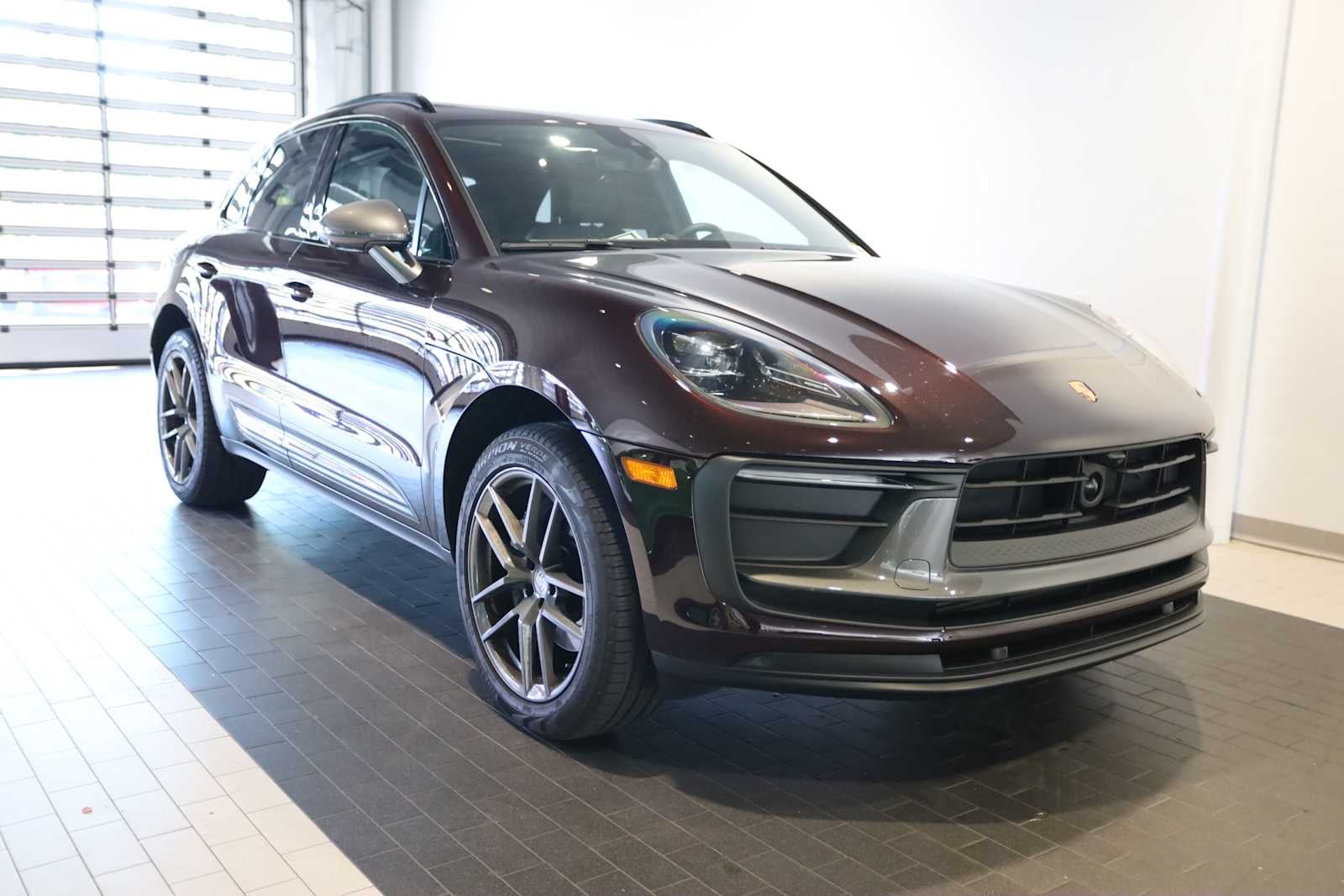 2025 Porsche Macan Macan T