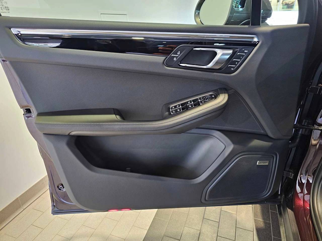 2025 Porsche Macan Macan T