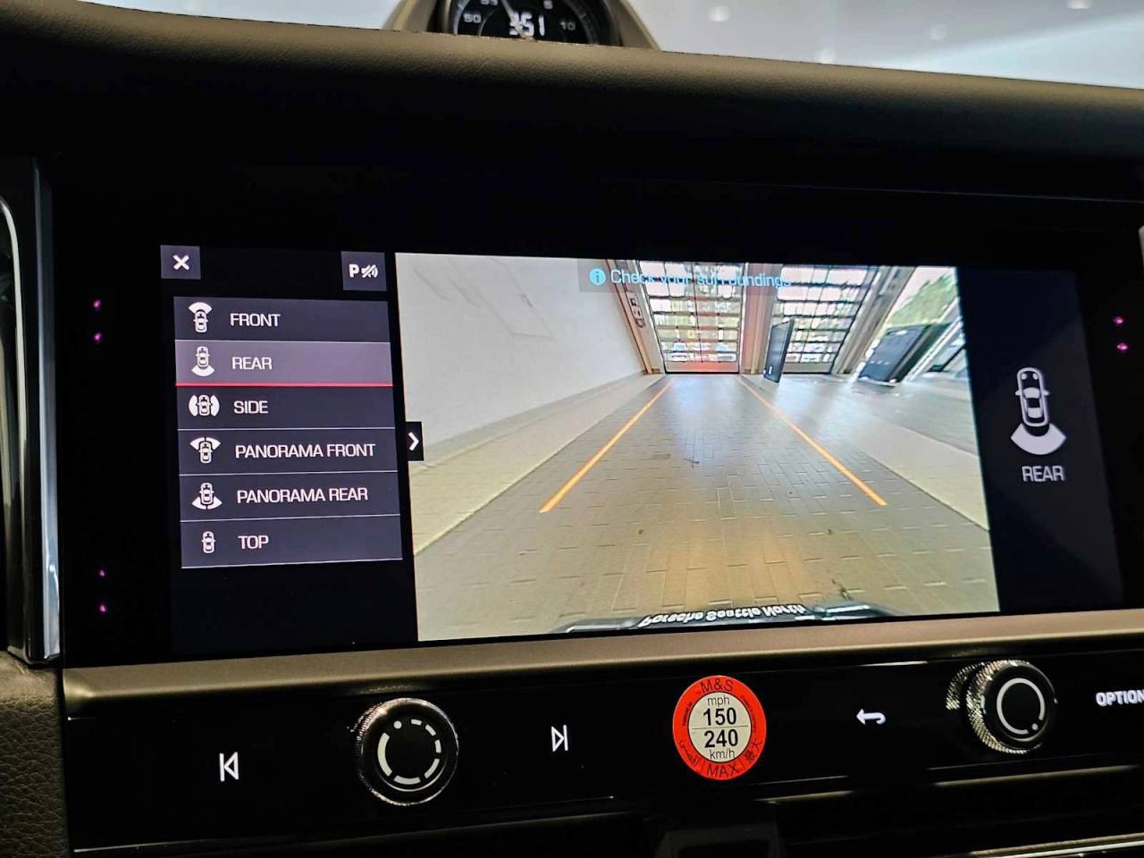 2025 Porsche Macan Macan T