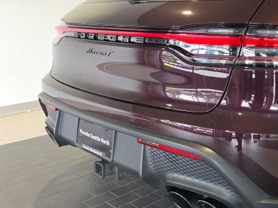 2025 Porsche Macan Macan T