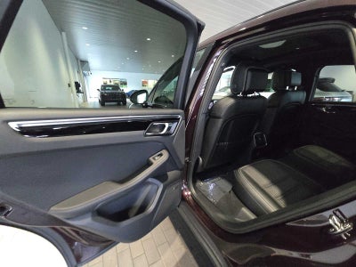 2025 Porsche Macan Macan T