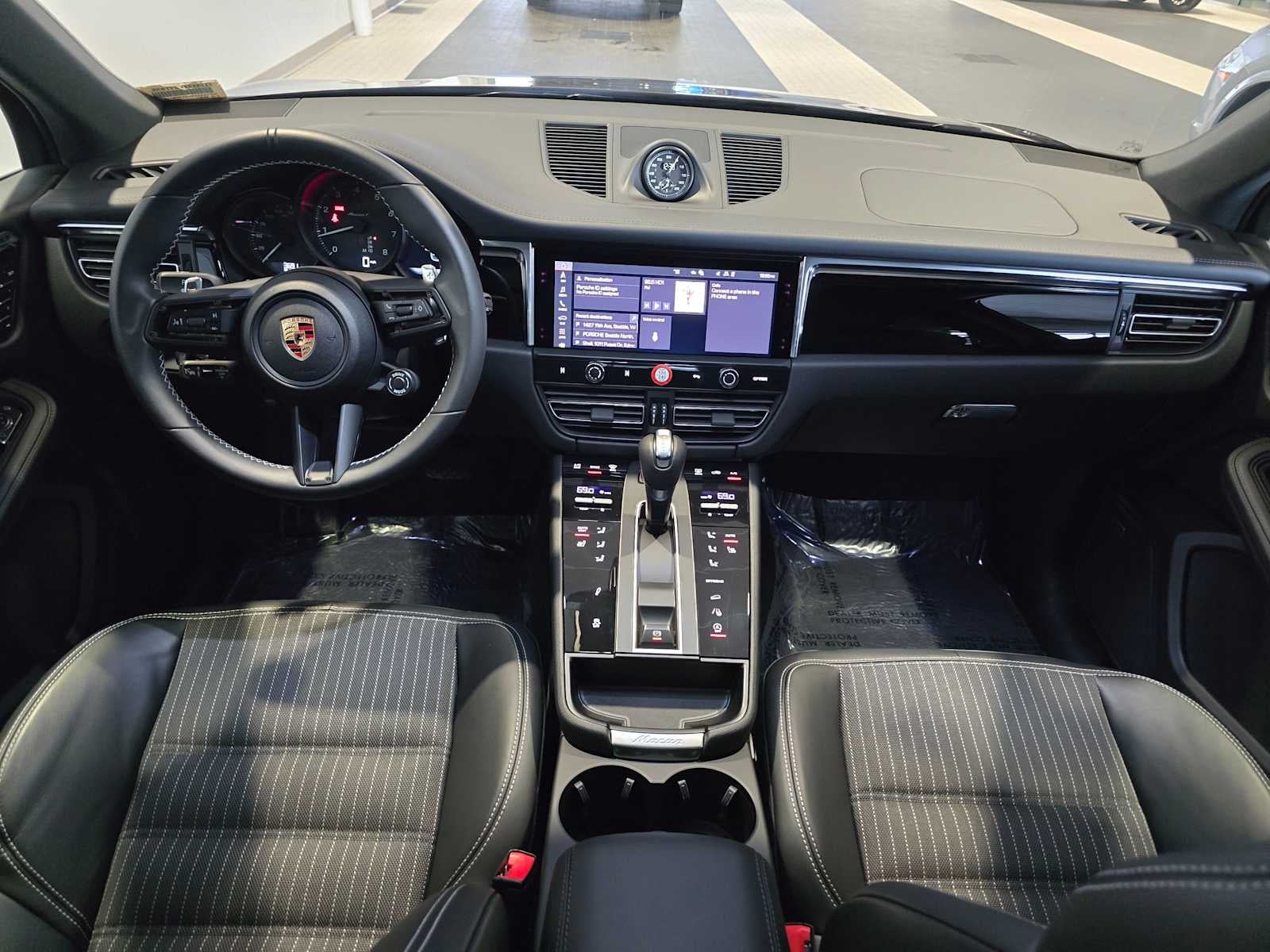 2025 Porsche Macan Macan T