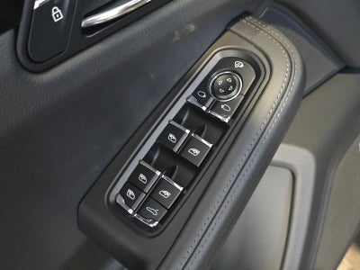 2025 Porsche Macan Macan T