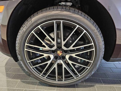 2025 Porsche Macan T