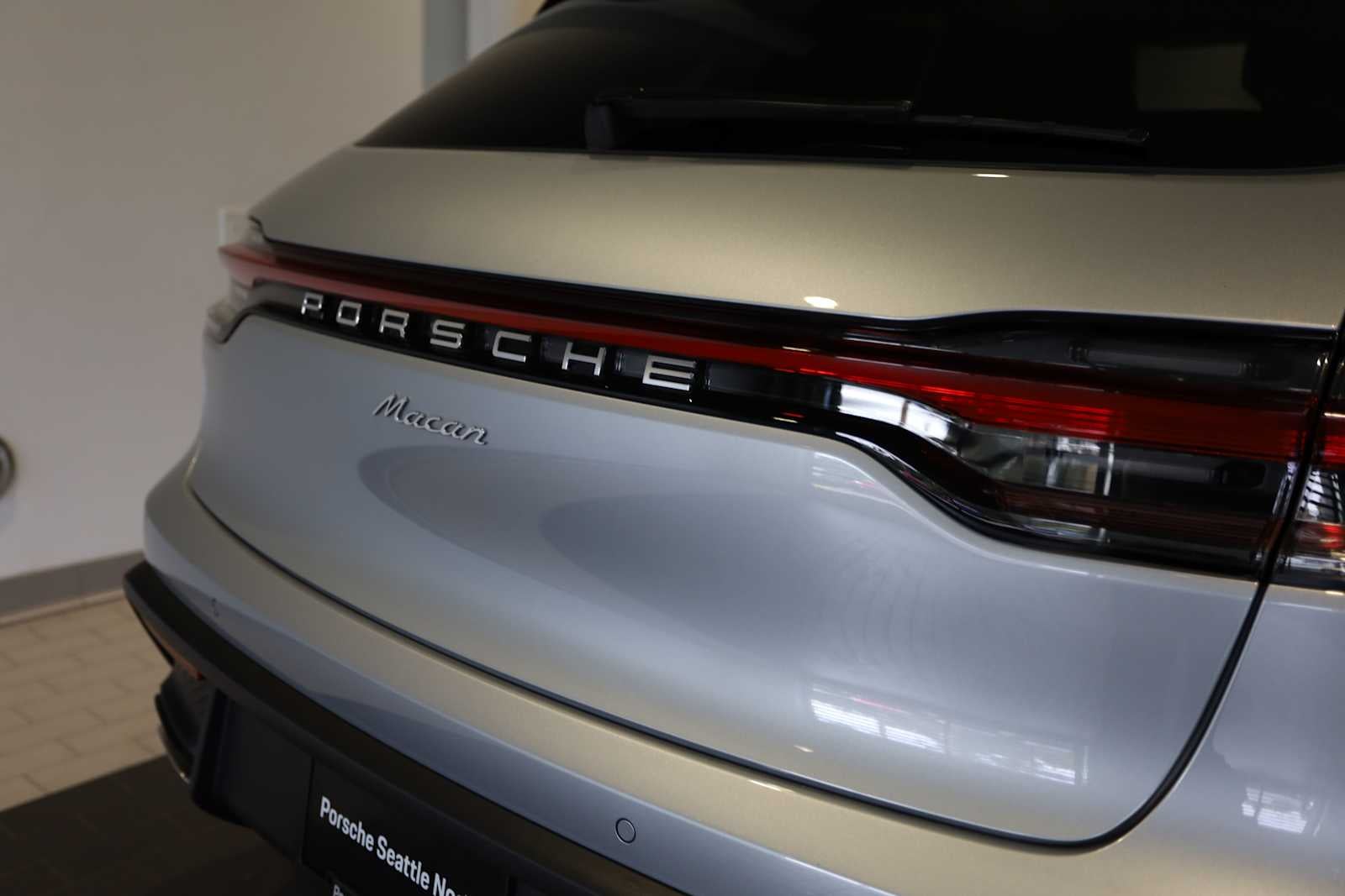2025 Porsche Macan Macan