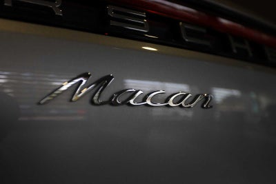 2025 Porsche Macan Macan