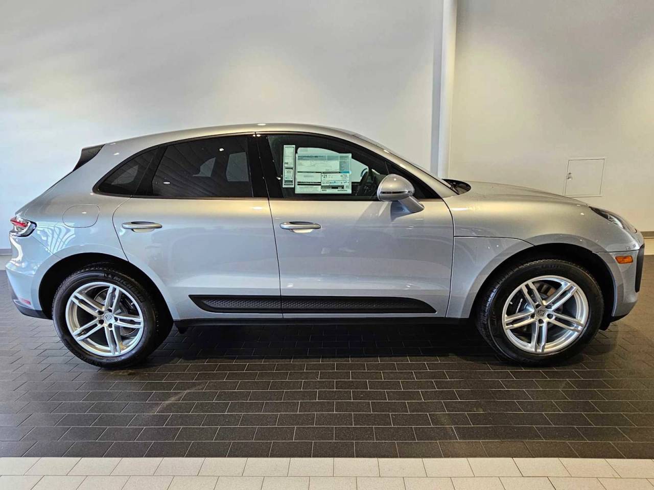 2025 Porsche Macan Macan