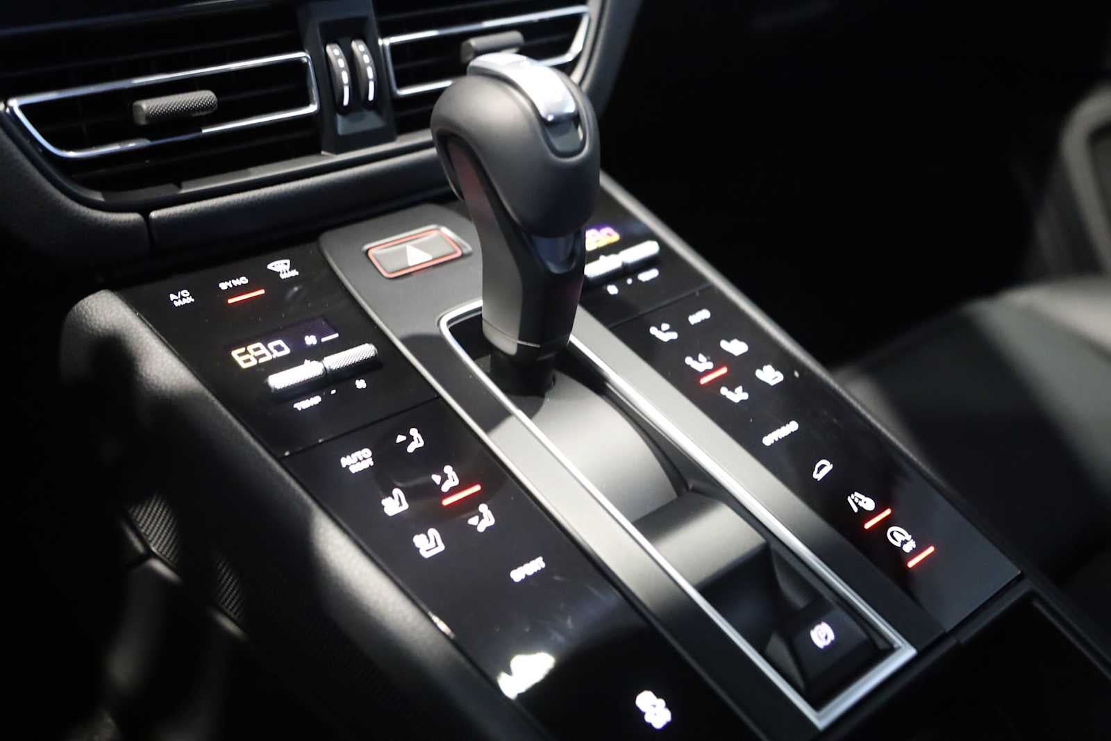 2025 Porsche Macan Macan