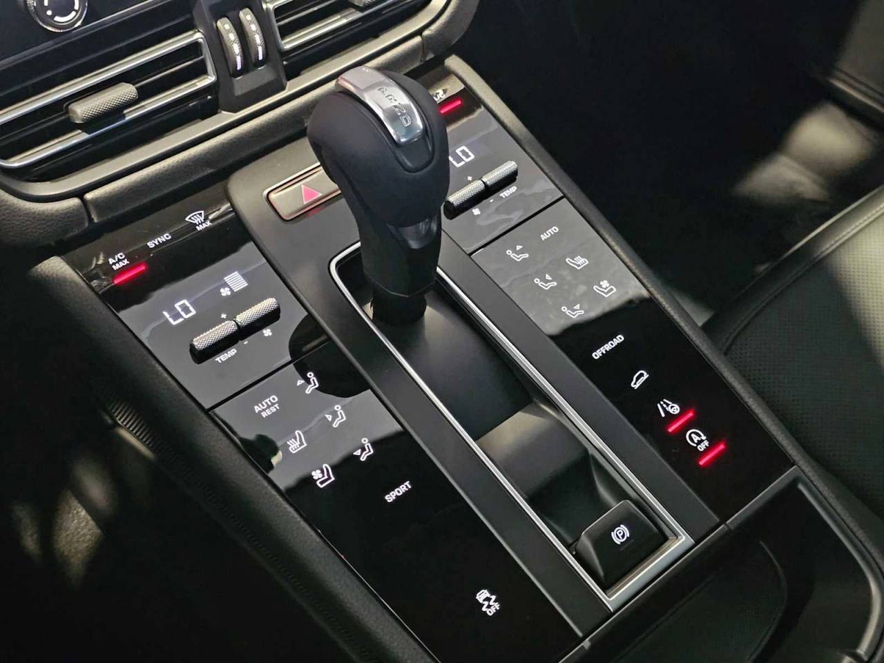 2025 Porsche Macan Macan