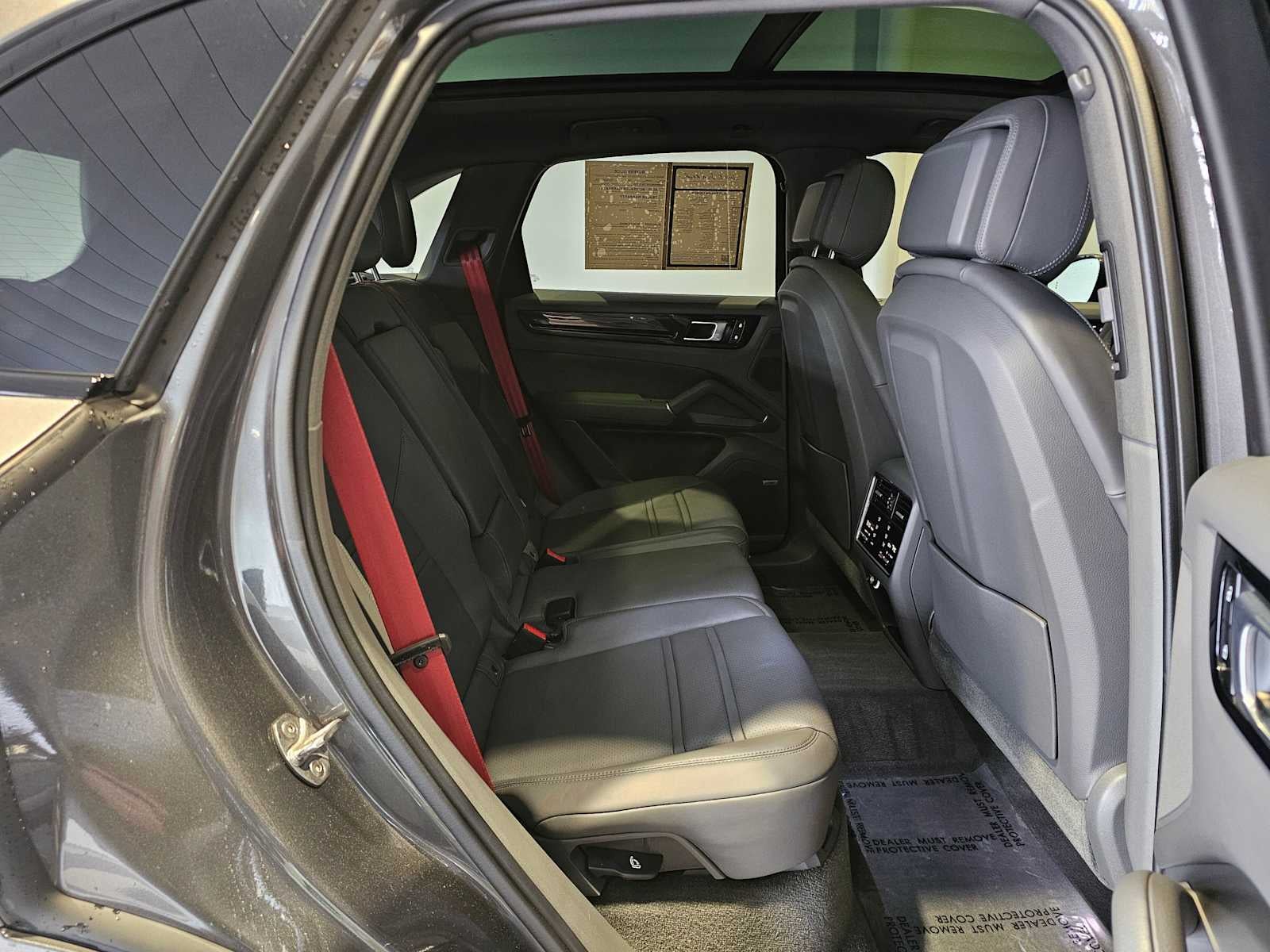 2023 Porsche Cayenne Base