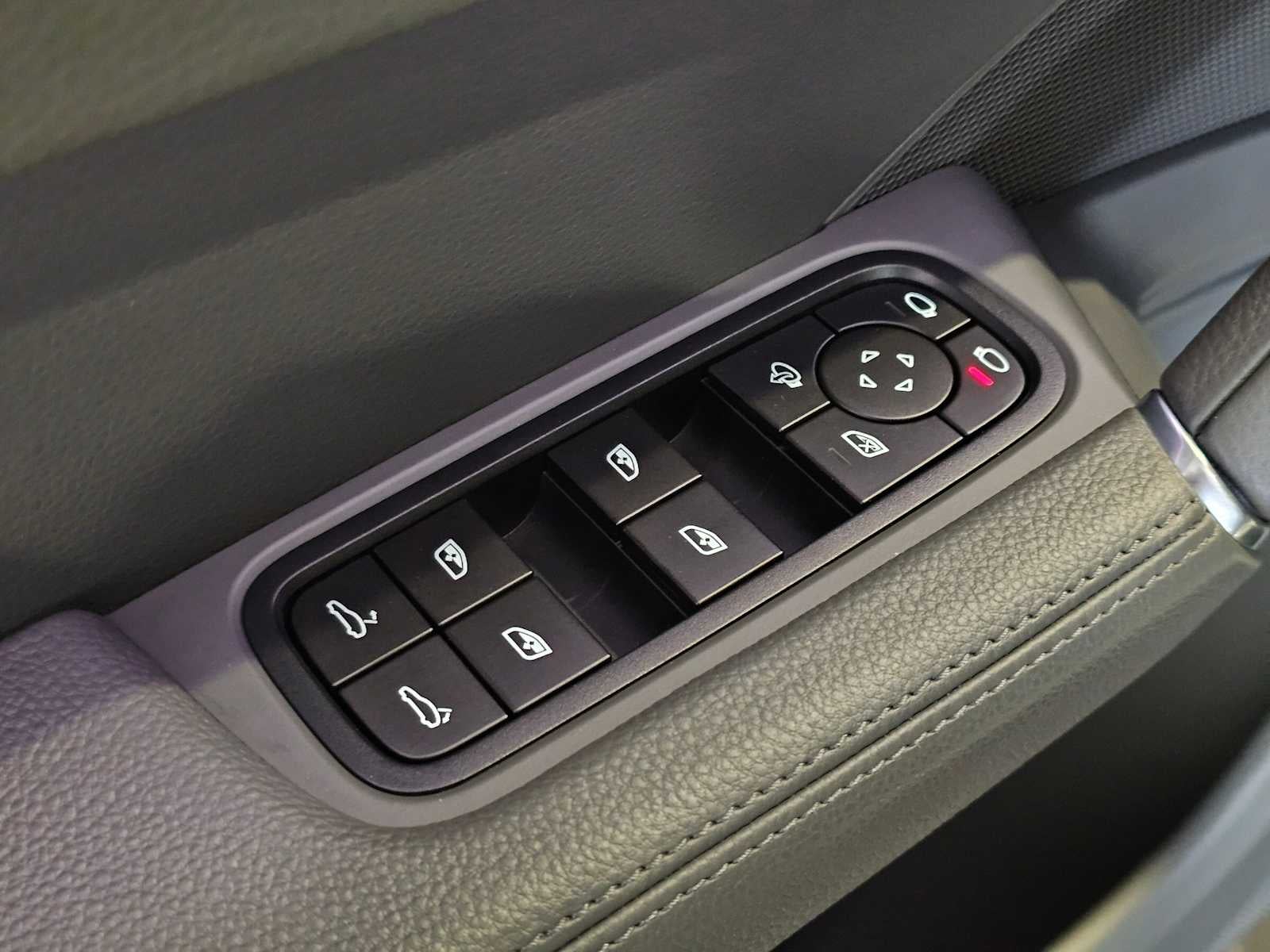 2023 Porsche Cayenne Base