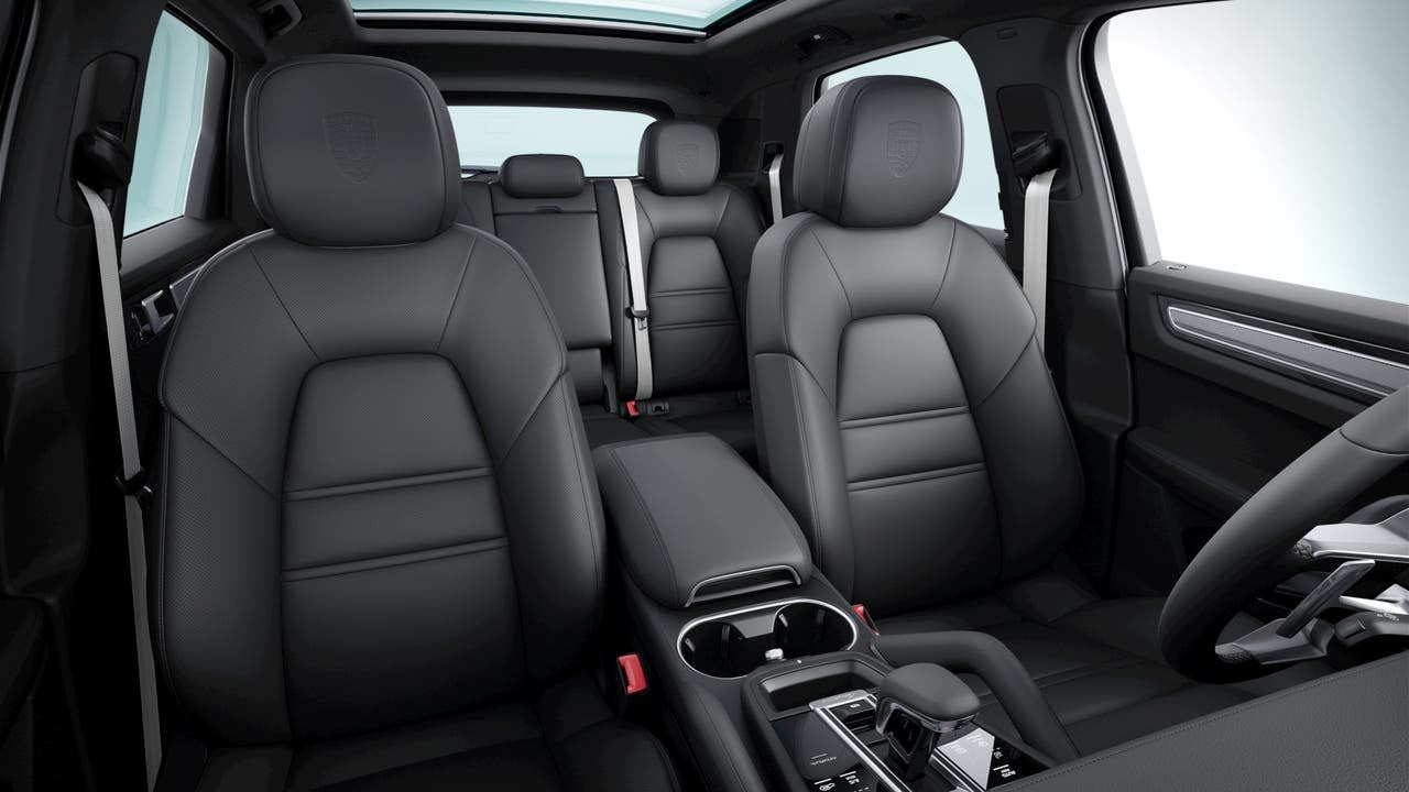 2023 Porsche Cayenne Cayenne Platinum Edition (MY23)