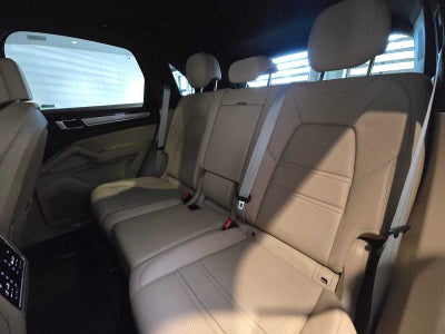 2022 Porsche Cayenne Platinum Edition