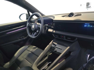 2025 Porsche Macan Electric 4