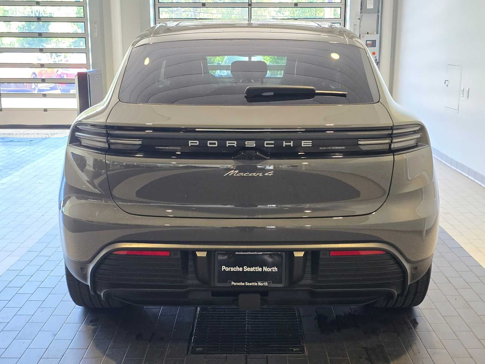 2025 Porsche Macan Electric 4
