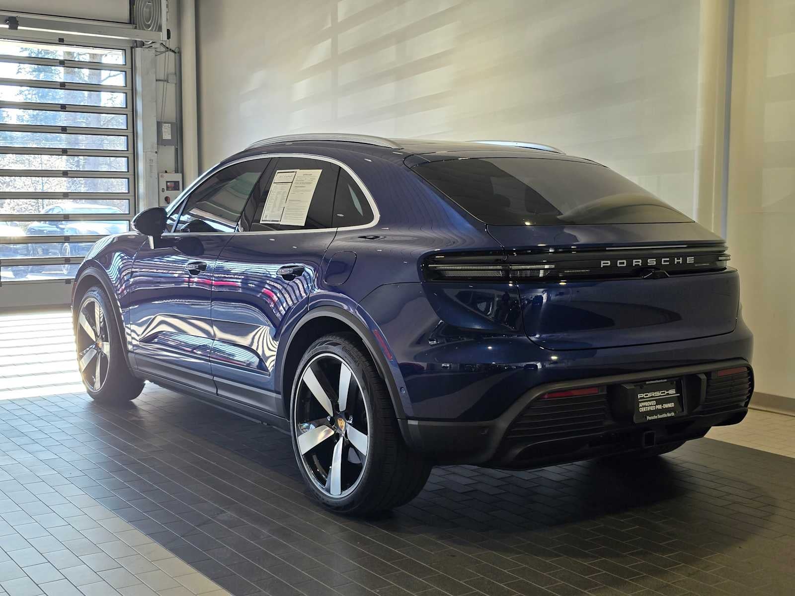 2024 Porsche Macan Electric 4