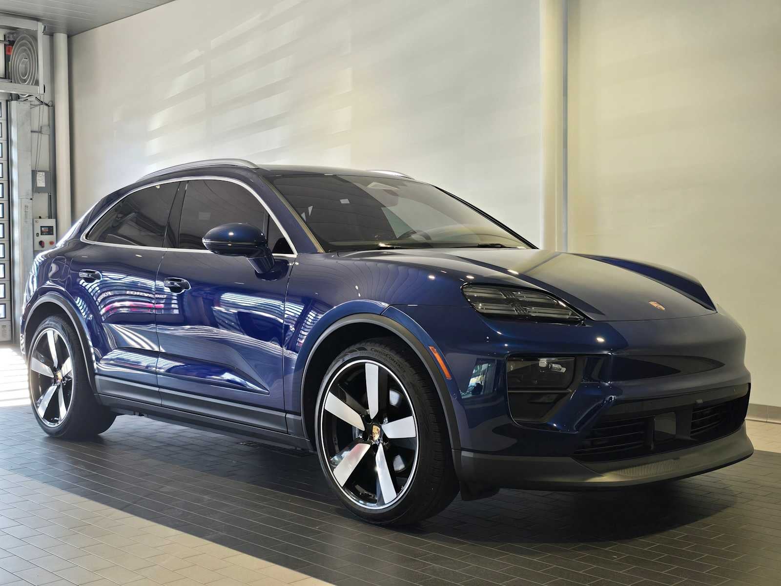2024 Porsche Macan Electric 4