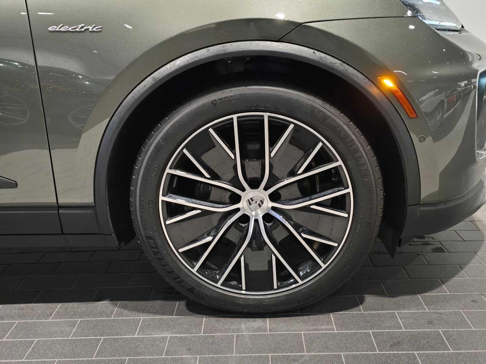 2024 Porsche Macan Electric 4