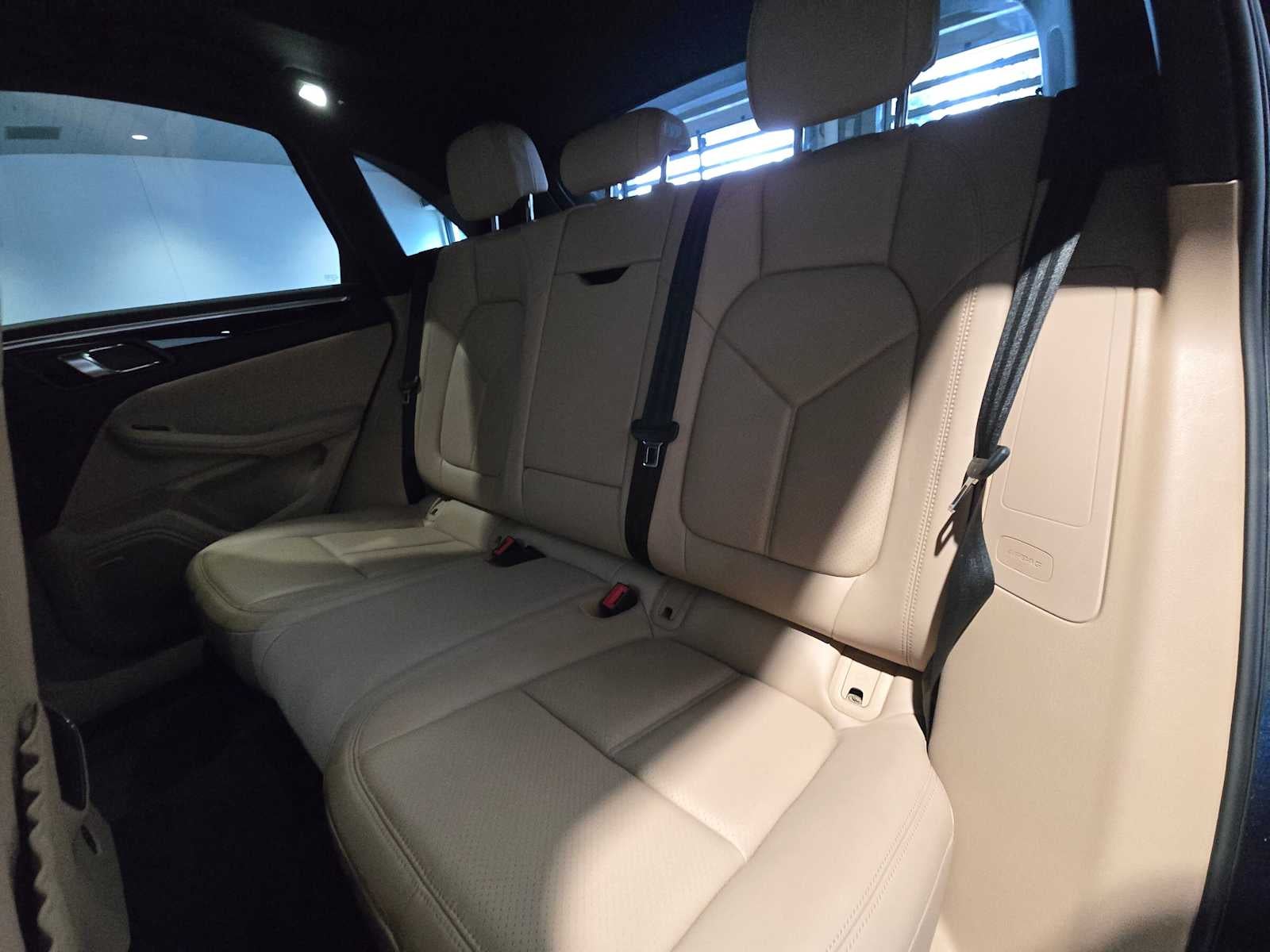 2021 Porsche Macan Macan S