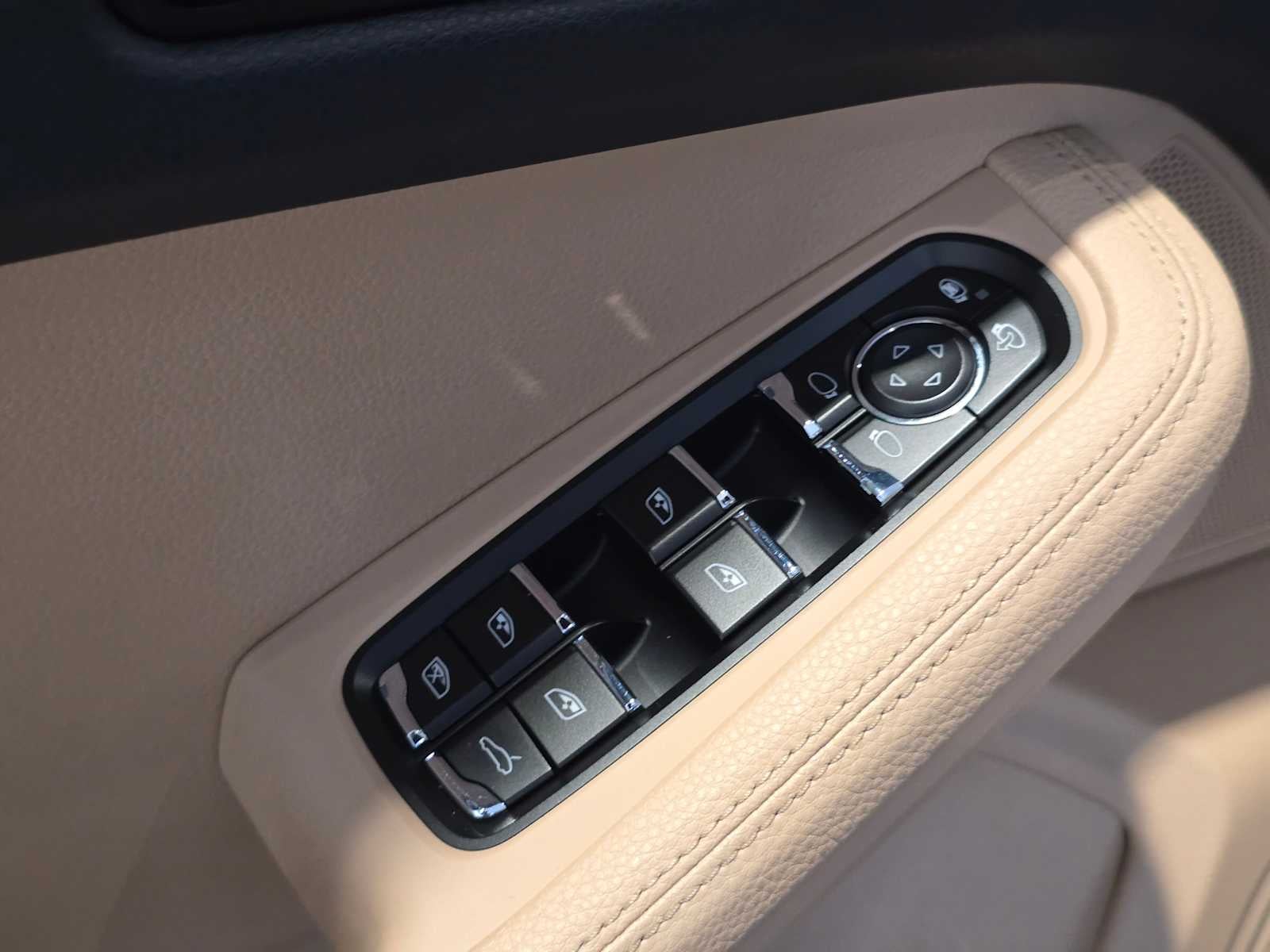 2021 Porsche Macan Macan S