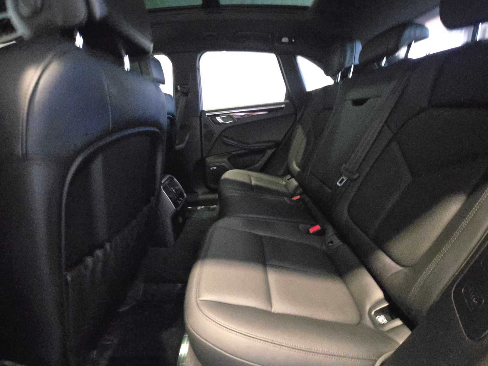 2019 Porsche Macan Macan S