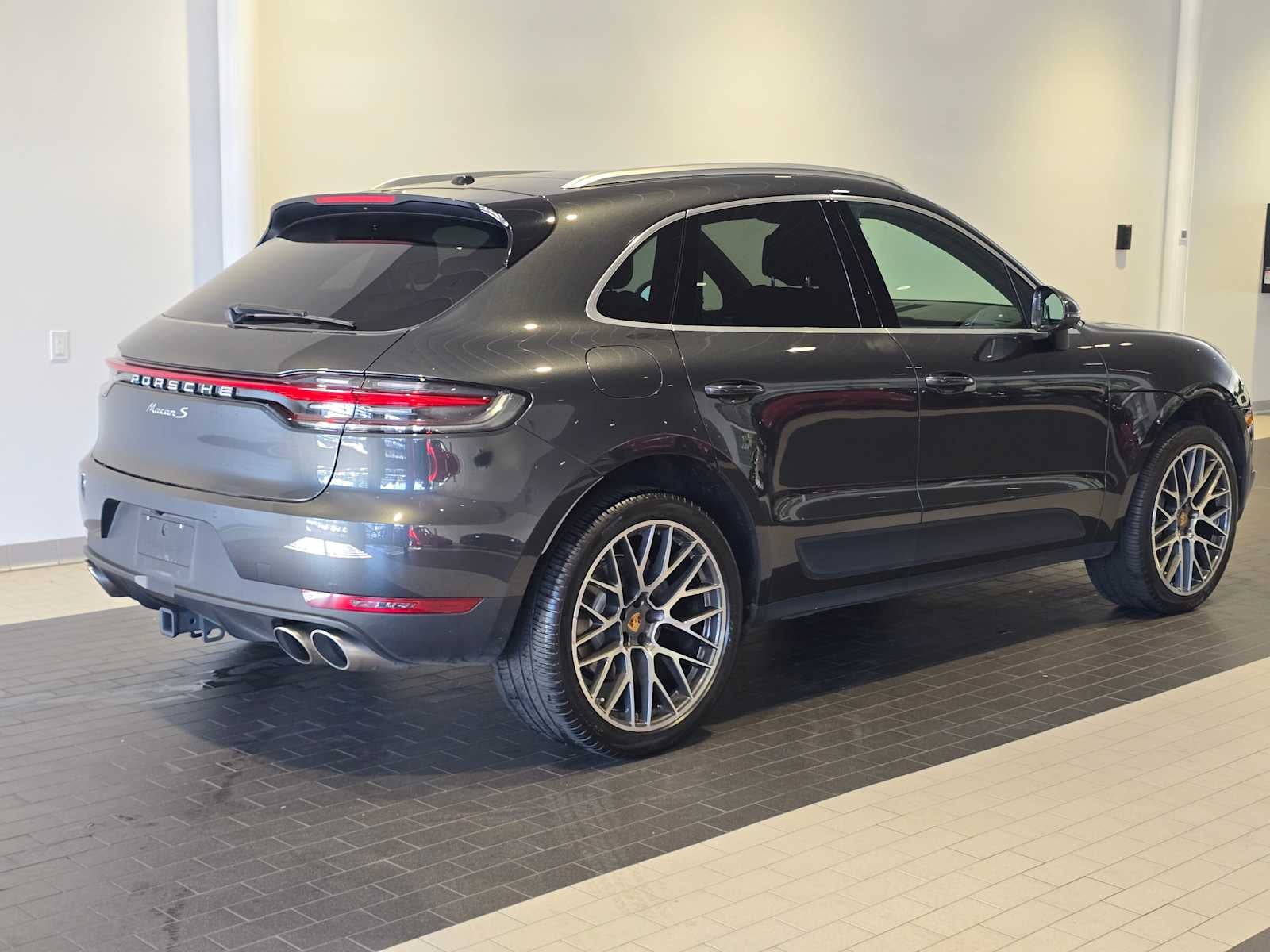 2019 Porsche Macan Macan S