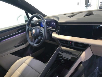 2025 Porsche Macan Macan 4S Electric