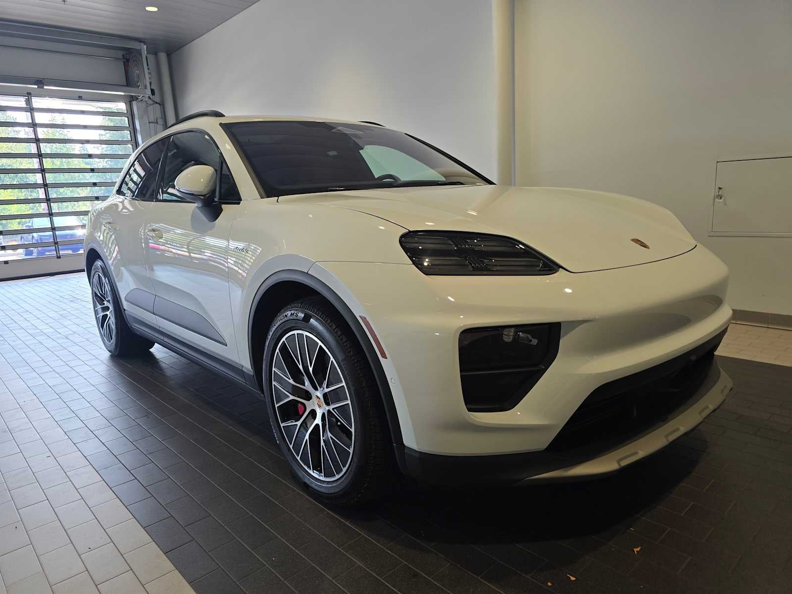 2025 Porsche Macan Macan 4S Electric