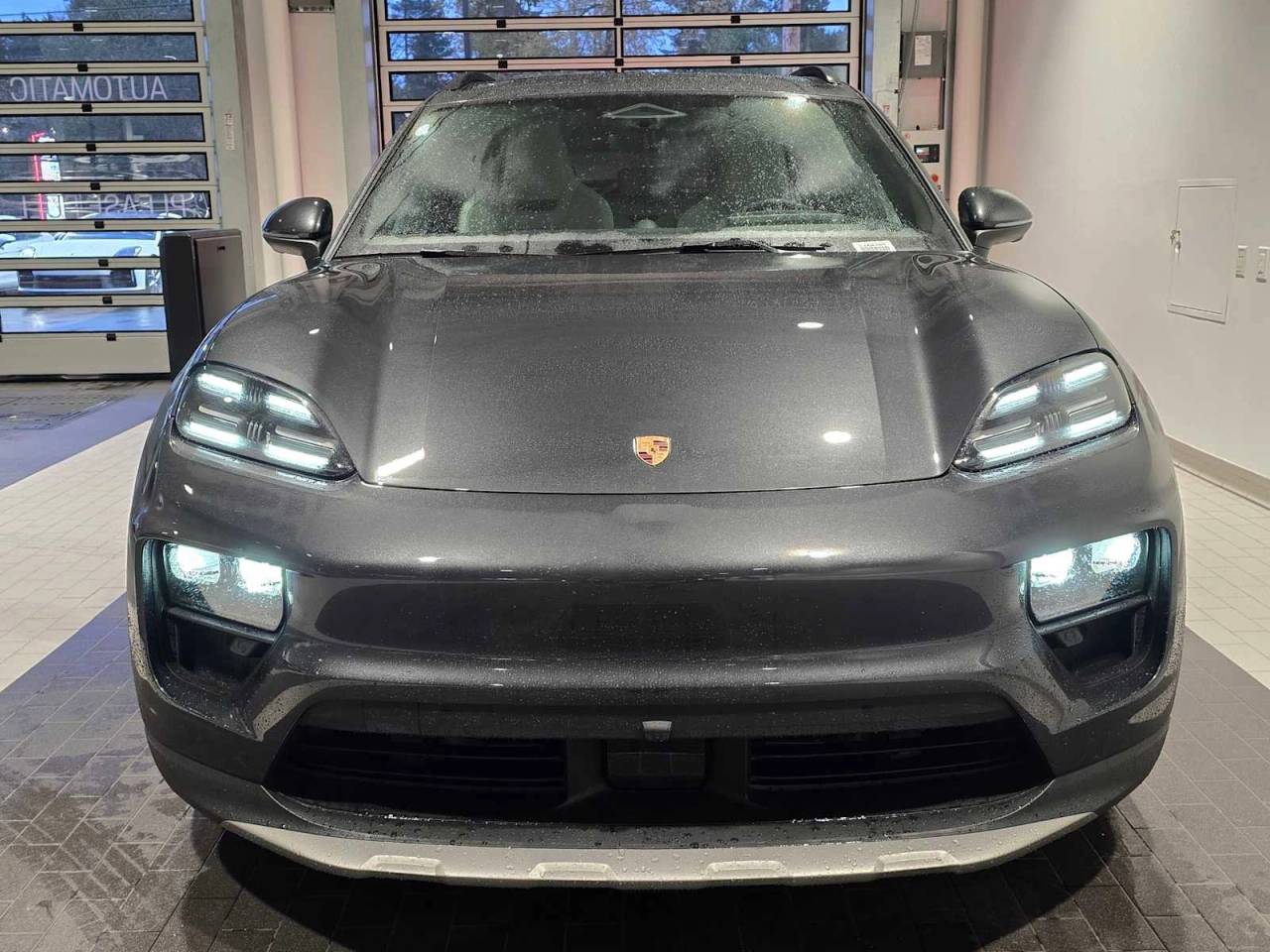 2025 Porsche Macan Macan 4S Electric