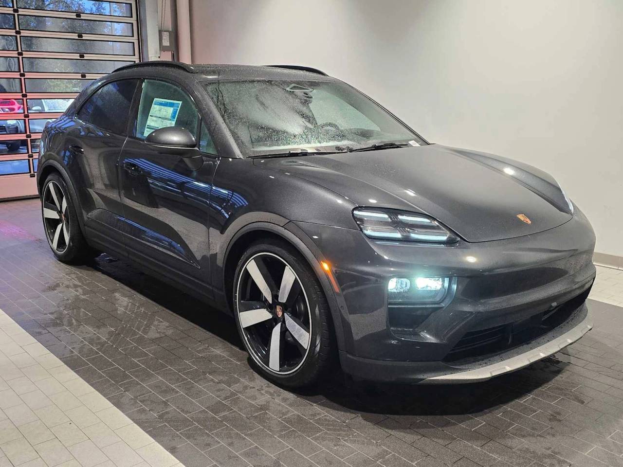 2025 Porsche Macan Macan 4S Electric