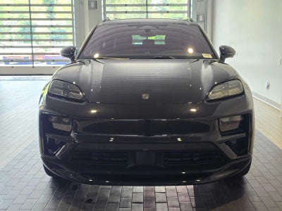 2025 Porsche Macan Macan Turbo Electric