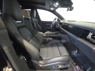 2025 Porsche Macan Macan Turbo Electric