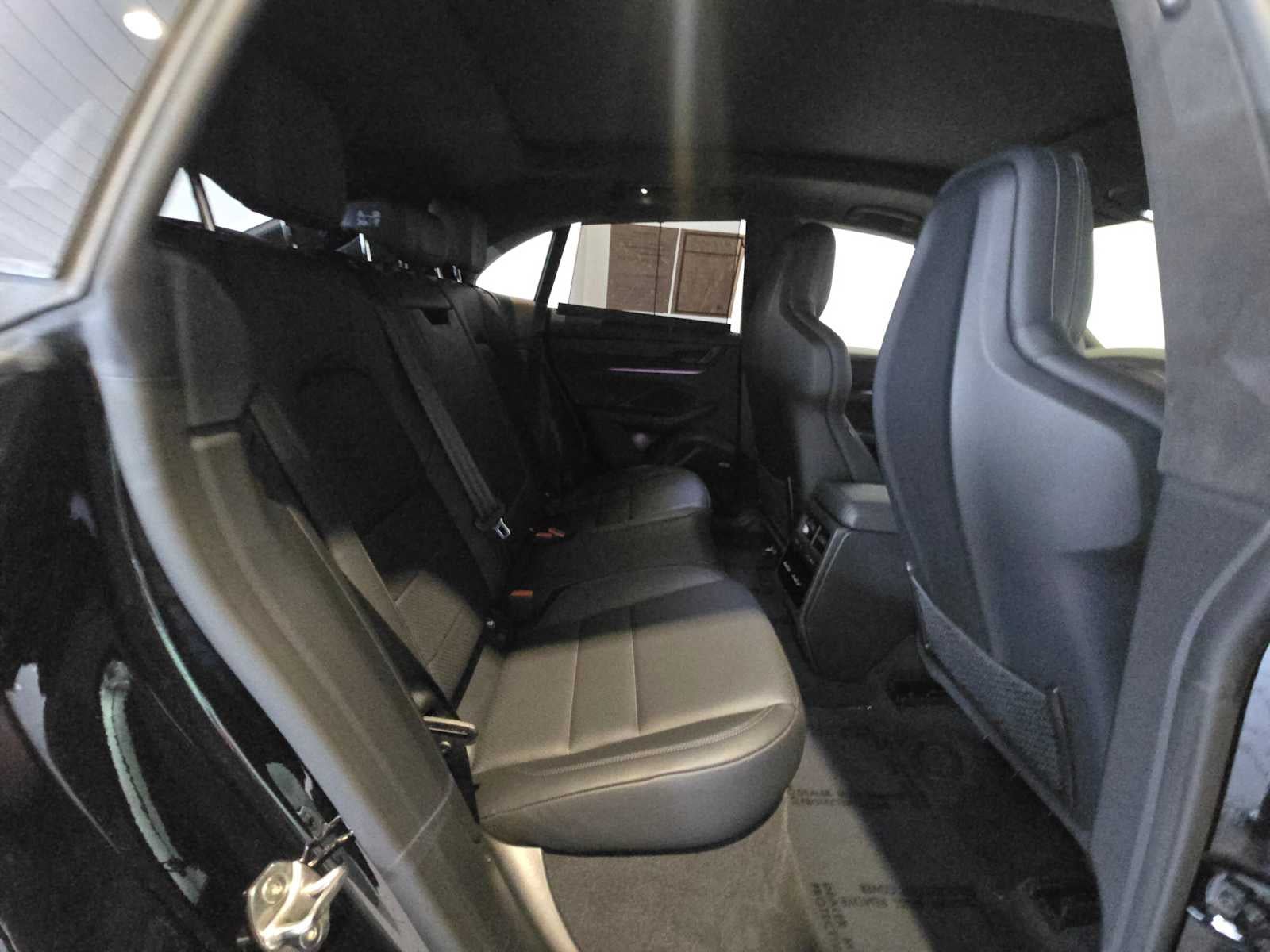 2025 Porsche Macan Macan Turbo Electric