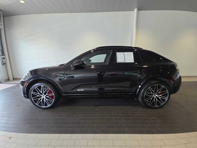 2025 Porsche Macan Macan Turbo Electric